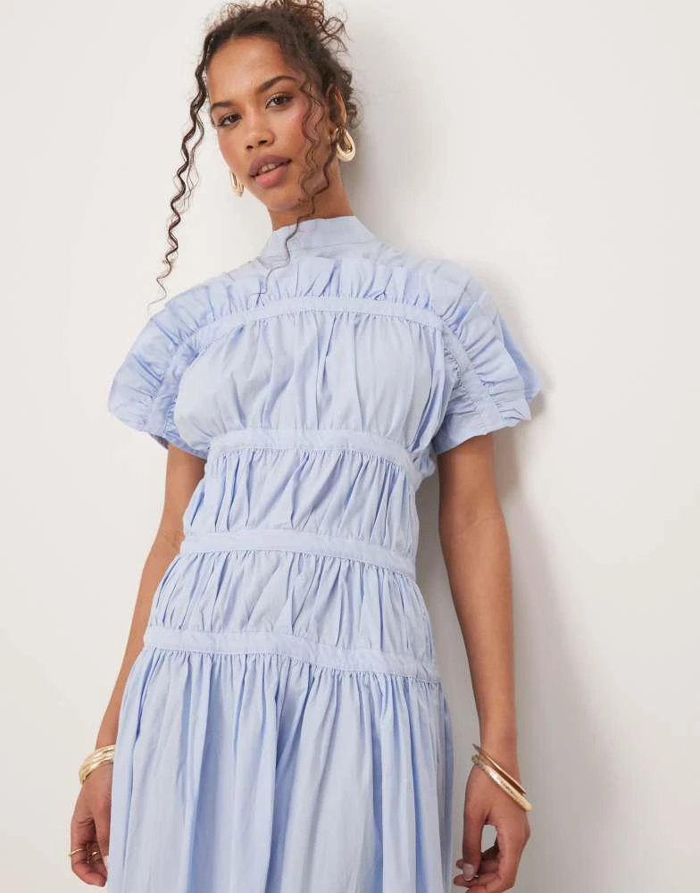 商品Ghospell|Ghospell high neck ruched midi dress in blue,价格¥920,第3张图片详细描述