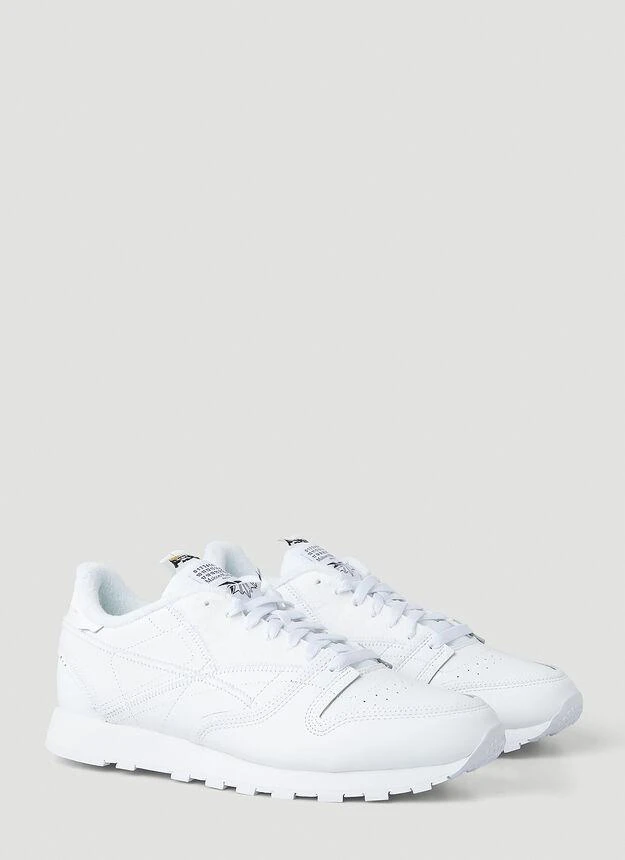 商品MAISON MARGIELA|Club C Trompe L'œil Sneakers in White,价格¥1376,第2张图片详细描述