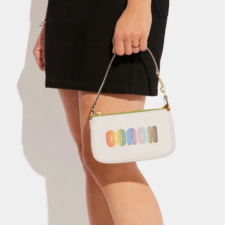 商品[国内直发] Coach|蔻驰 Nolita 19 彩虹印花Logo 皮革 麻将包腋下包手提包手拿包 小号 女款 白色,价格¥639,第7张图片详细描述