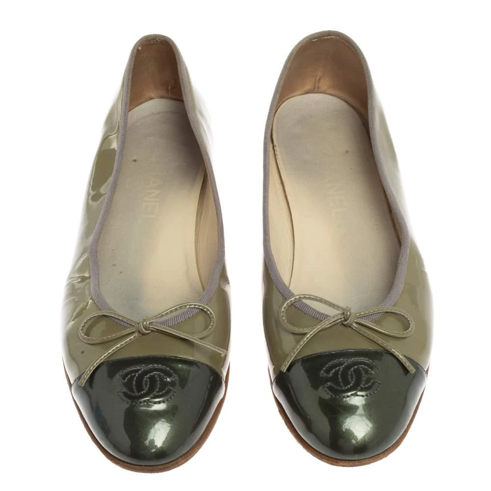 商品[二手商品] Chanel|Chanel Two-Tone Patent Leather CC Cap Toe Bow Ballet Flats Size 40,价格¥2846,第3张图片详细描述