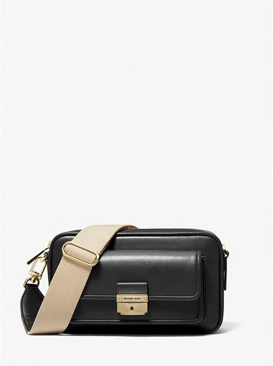 商品Michael Kors|Bradshaw中号相机包,价格¥1927,第1张图片