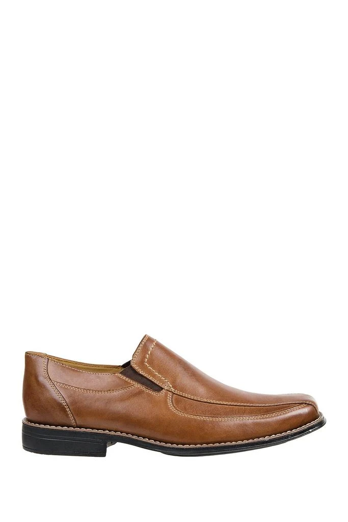 商品Sandro Moscoloni|Berwyn Venetian Loafer - Wide Width Available,价格¥327,第3张图片详细描述