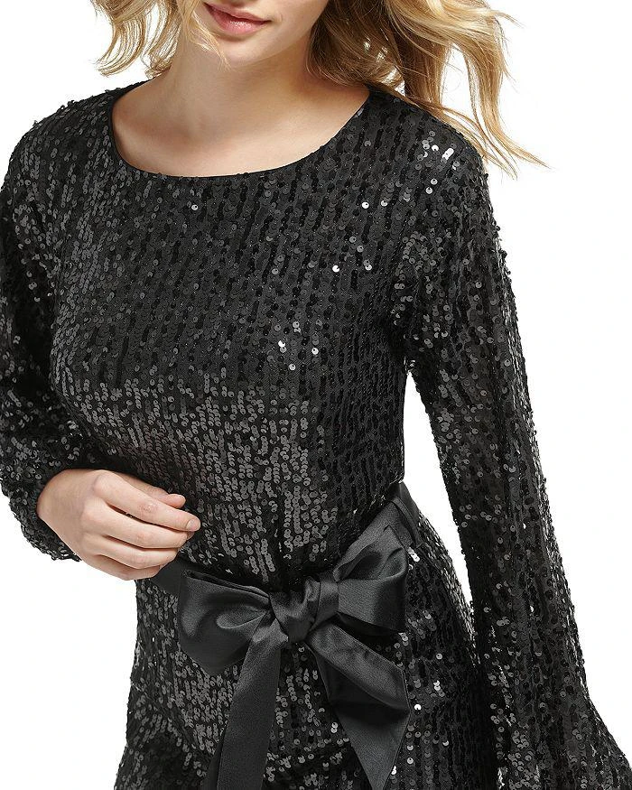 商品Karl Lagerfeld Paris|Belted Sequin Dress,价格¥332,第4张图片详细描述