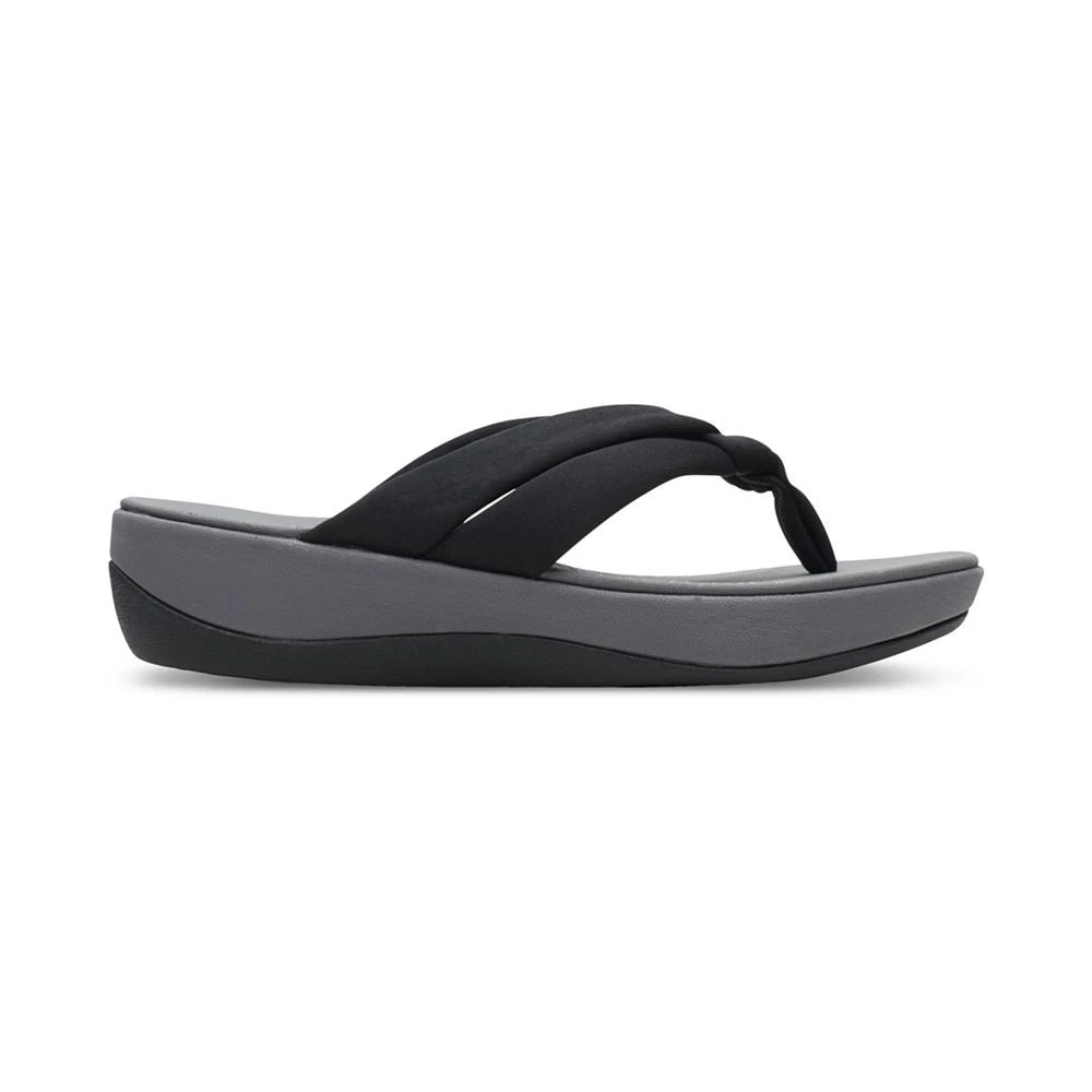 商品Clarks|Women's Cloudsteppers™ Arla Kaylie Slip-On Thong Sandals,价格¥355,第2张图片详细描述