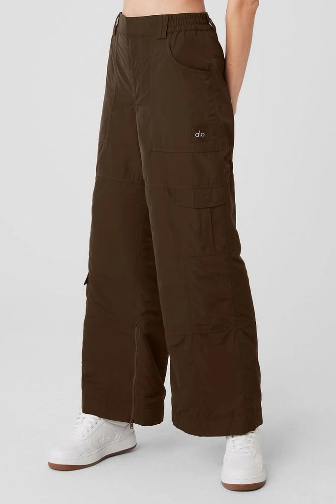 商品Alo|High-Waist Ski-Moto Puffer Pant - Espresso,价格¥847,第3张图片详细描述