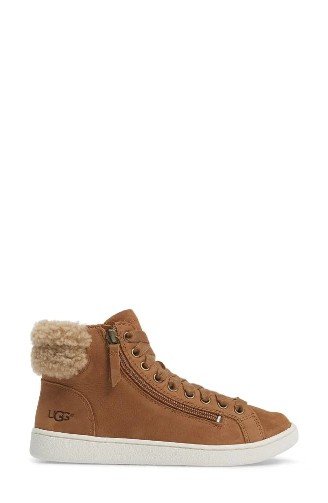 商品UGG|Olive Genuine Shearling Cuff Sneaker,价格¥323,第3张图片详细描述