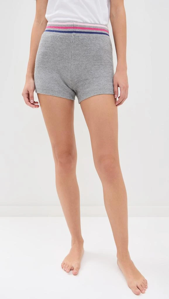Sweater Weather Shorts 商品