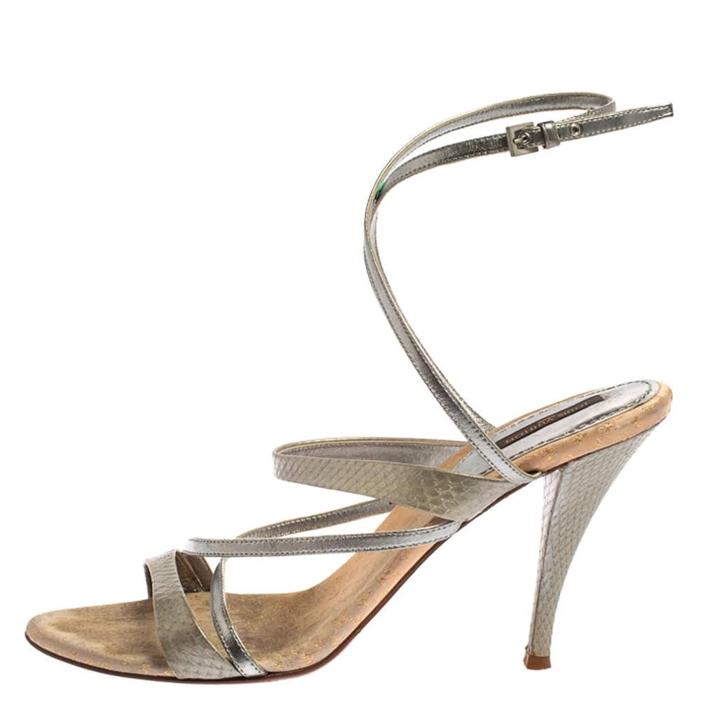 商品[二手商品] Louis Vuitton|Louis Vuitton Grey Python Embossed And Leather Strappy Sandals Size 40,价格¥935,第2张图片详细描述