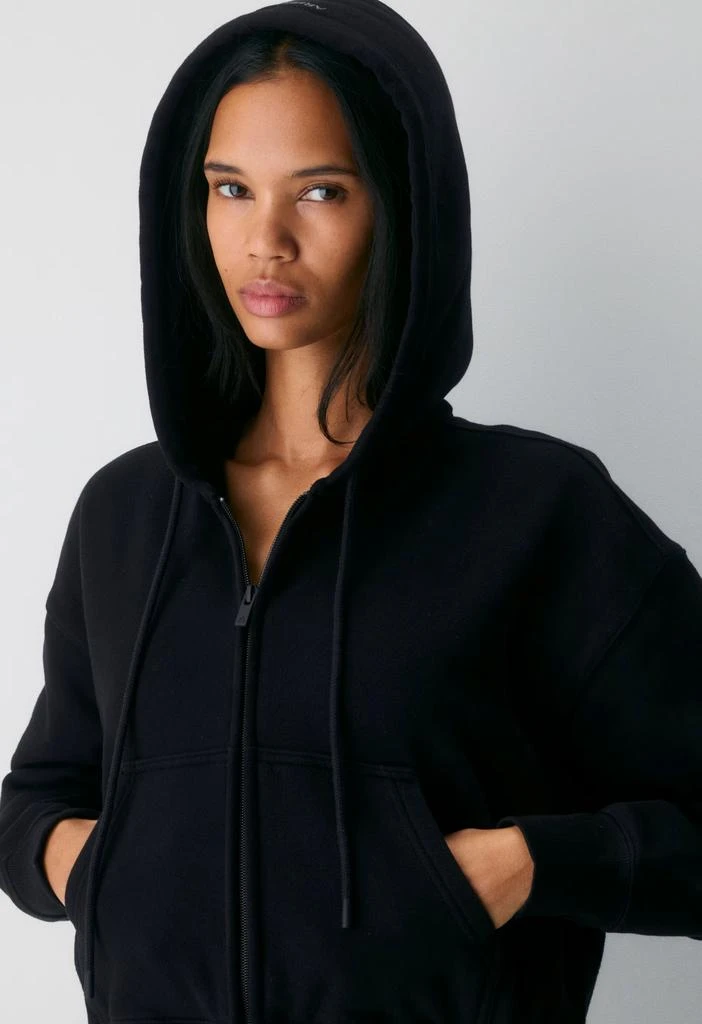 商品Aritzia|Cozy Sweatfleece Boyfriend Boxy Zip Hoodie,价格¥597,第4张图片详细描述