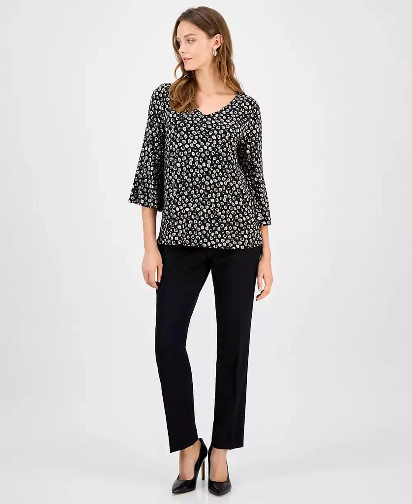 商品Kasper|Women's Printed V-Neck Flare-Sleeve Top,价格¥438,第2张图片详细描述
