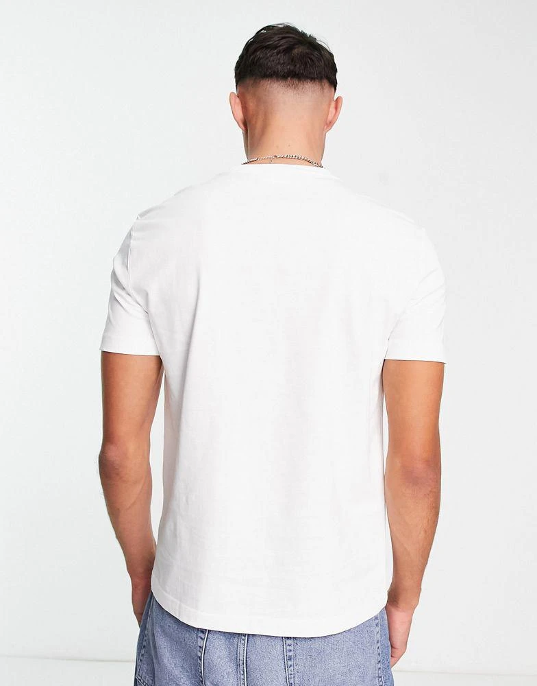 商品Calvin Klein|Calvin Klein distorted logo t-shirt in white,价格¥358,第2张图片详细描述