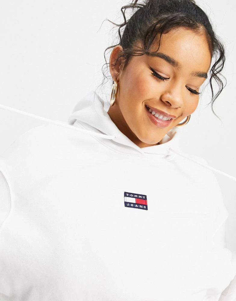 商品Tommy Jeans|Tommy Jeans Plus icon flag hoodie in white,价格¥454,第2张图片详细描述