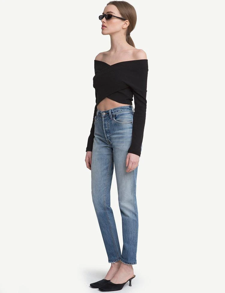 商品Pixie Market|Black Wrap OffThe Shoulder Crop Top,价格¥662,第2张图片详细描述