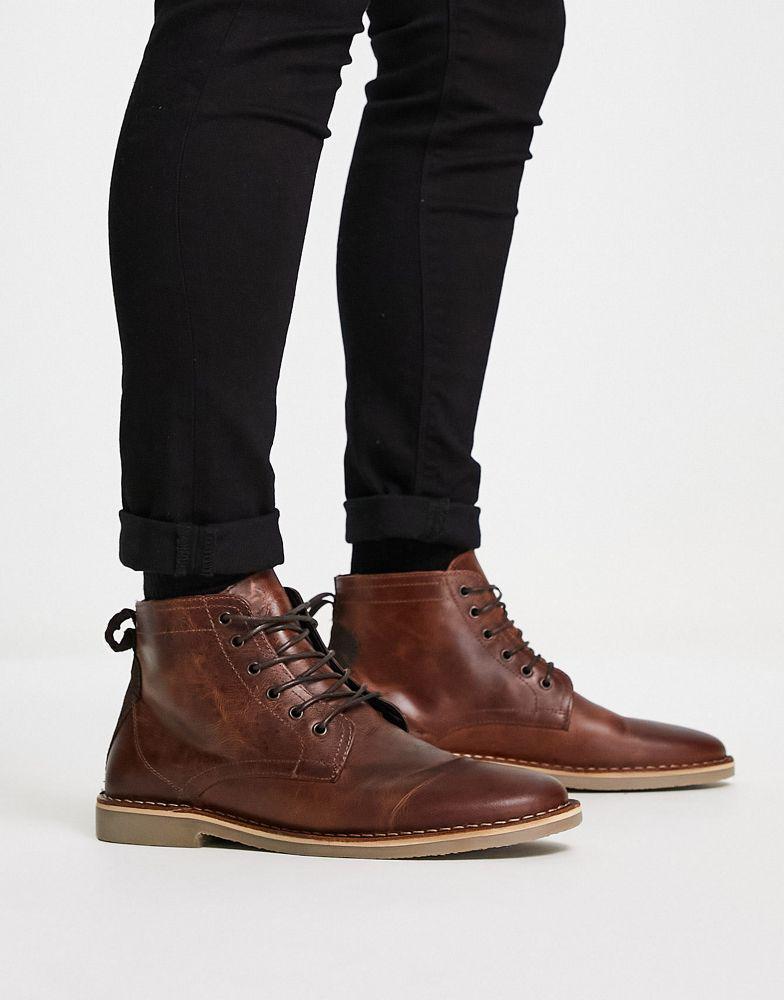 ASOS DESIGN desert boots in tan leather with suede detail商品第1张图片规格展示