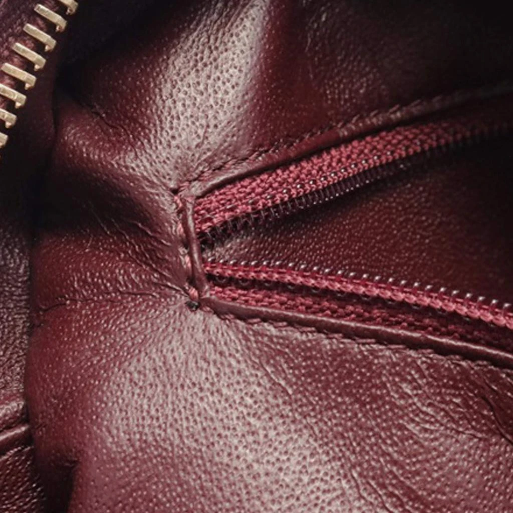商品[二手商品] Chanel|Chanel Red CC Quilted Lambskin Diamond Camera Bag,价格¥30570,第4张图片详细描述