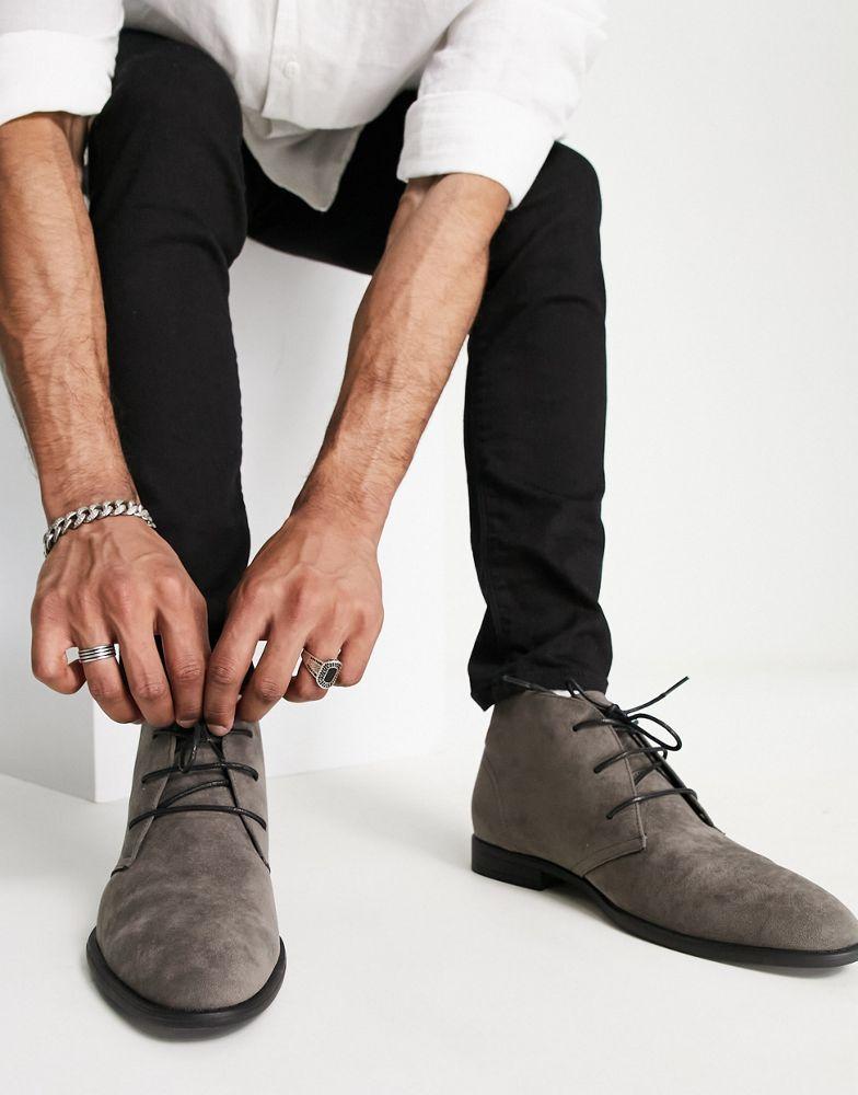 ASOS DESIGN chukka boots in grey faux suede商品第1张图片规格展示