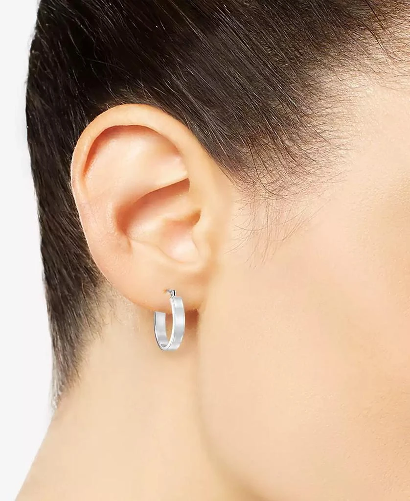 商品Macy's|Polished Oval Hoop Earrings in 14k White Gold, 1/2",价格¥936,第2张图片详细描述