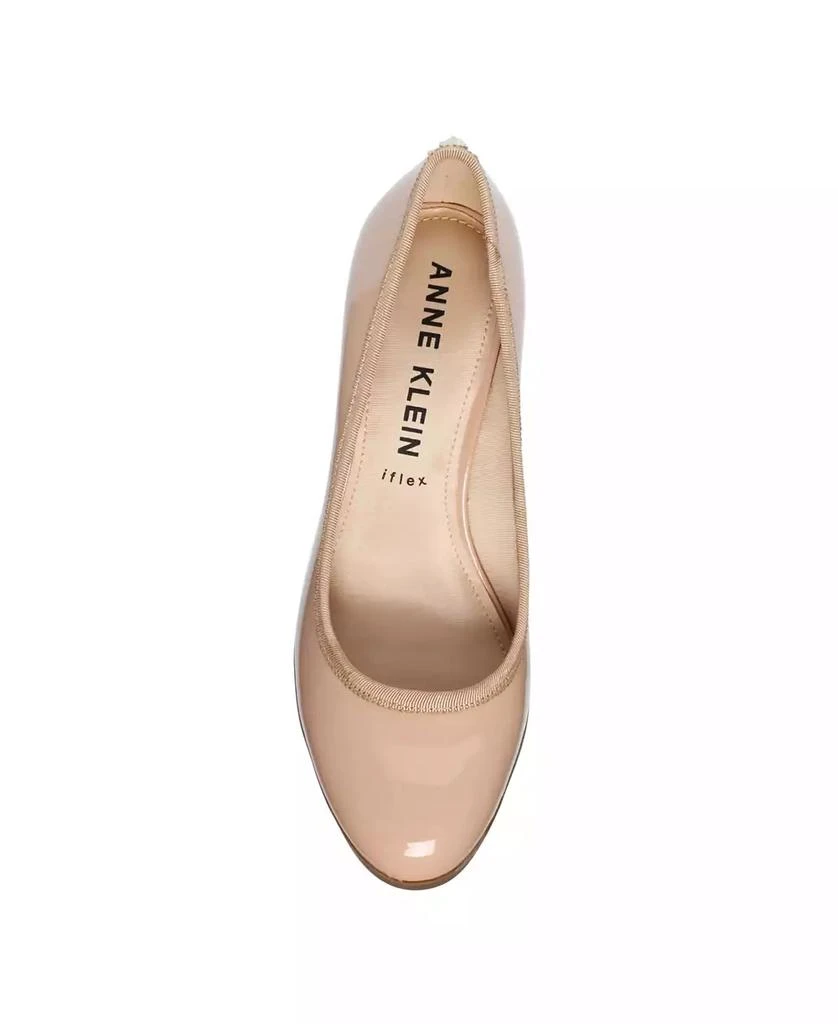商品Anne Klein|Women's Castana Round Toe Block Heel Pumps,价格¥618,第5张图片详细描述