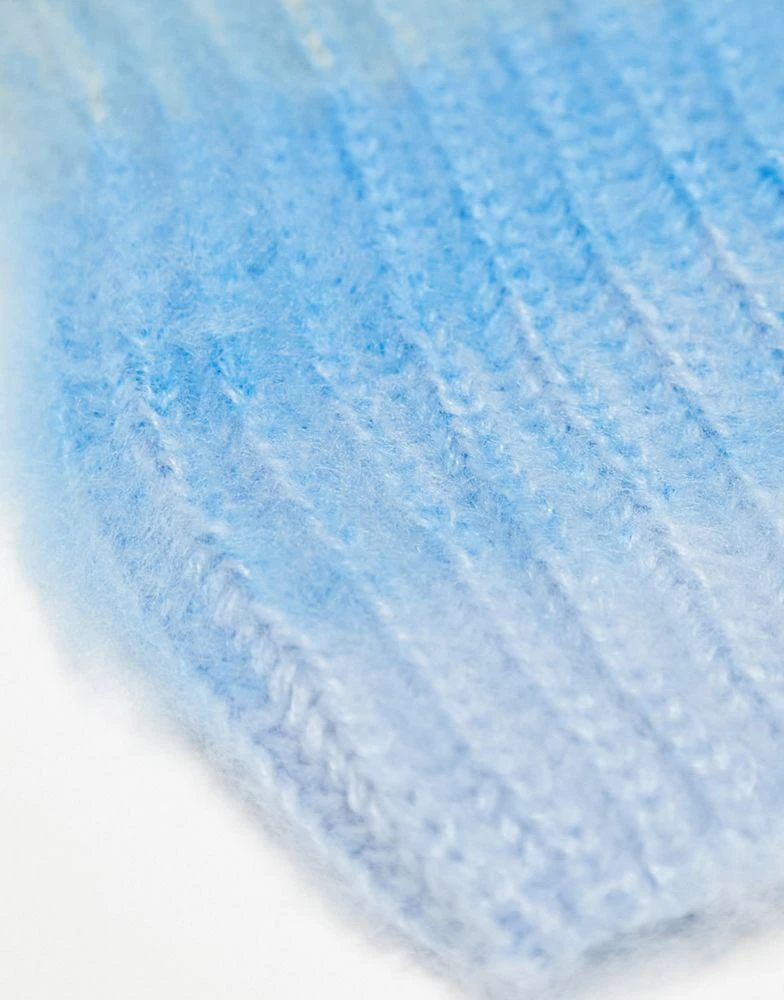 商品COLLUSION|COLLUSION Unisex knitted beanie with ears in ombre ecru and blue,价格¥127,第3张图片详细描述