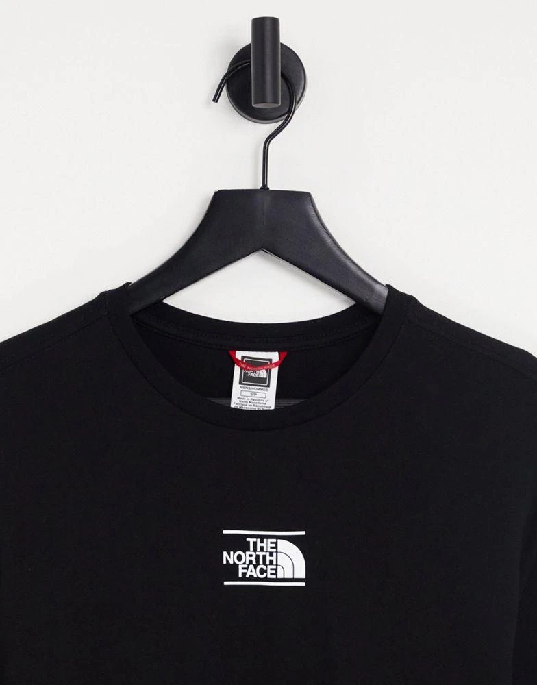 商品The North Face|The North Face Center Dome long sleeve t-shirt in black Exclusive at ASOS,价格¥195,第4张图片详细描述