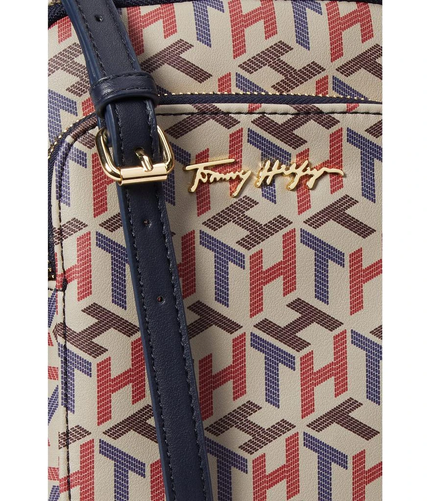 商品Tommy Hilfiger|Hayden SLG iPhone® Crossbody Printed PVC,价格¥388,第4张图片详细描述