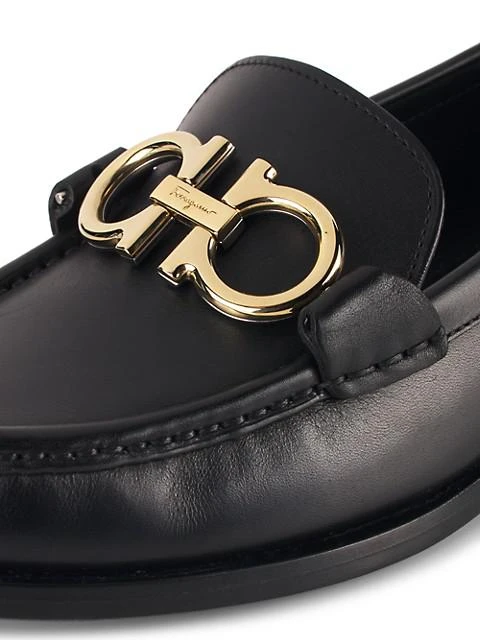 Gancini Buckle Leather Loafers 商品