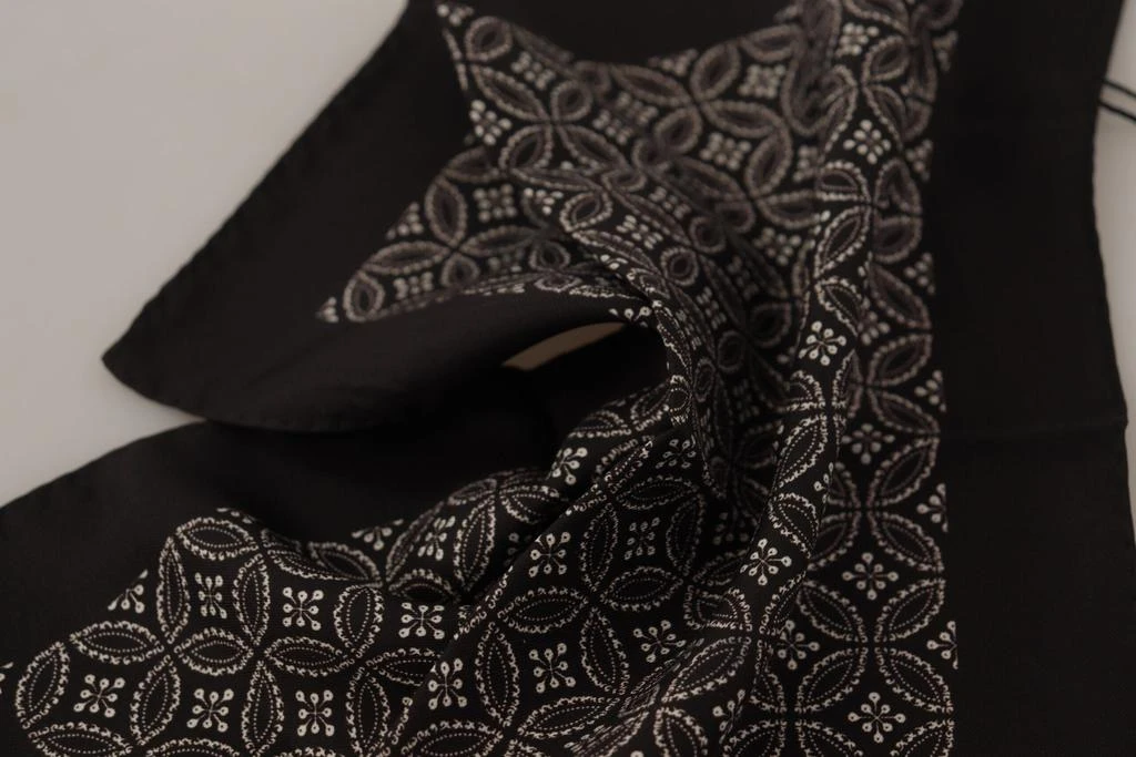 商品Dolce & Gabbana|Dolce & Gabbana Black Patterned DG Printed Square Handkerchief Scarf,价格¥964,第3张图片详细描述