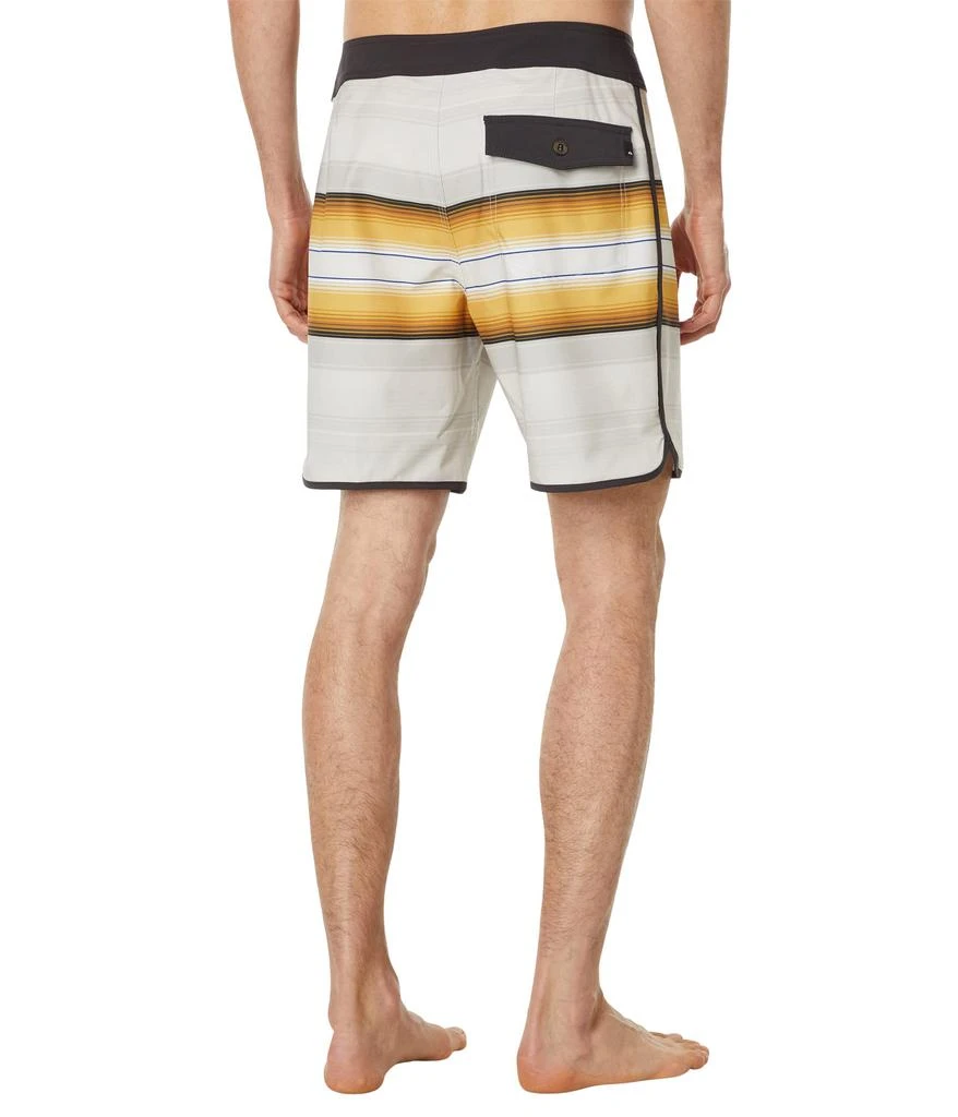 商品Quiksilver|Surfsilk Pacifico 18" Boardshorts,价格¥328,第2张图片详�细描述