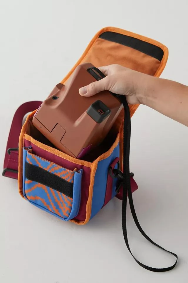 商品Polaroid|Polaroid UO Exclusive Instant Camera Bag,价格¥187,第4张图片详细描述