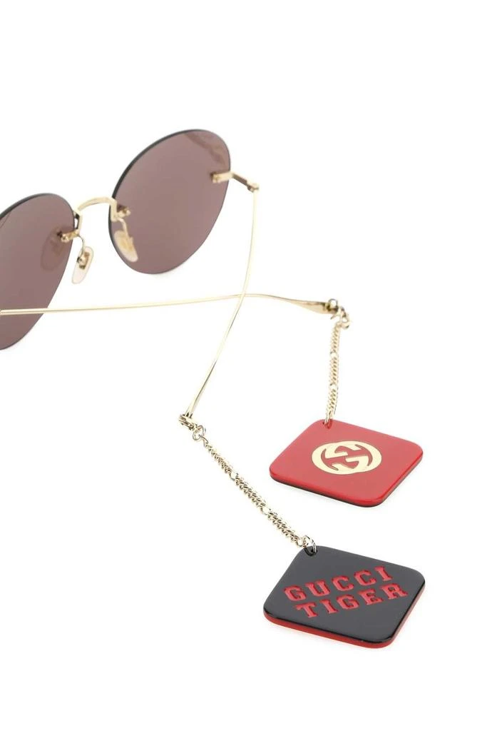 商品Gucci|Gucci Eyewear Round Frame Logo Pendant Sunglasses,价格¥2898,第3张图片详细描述