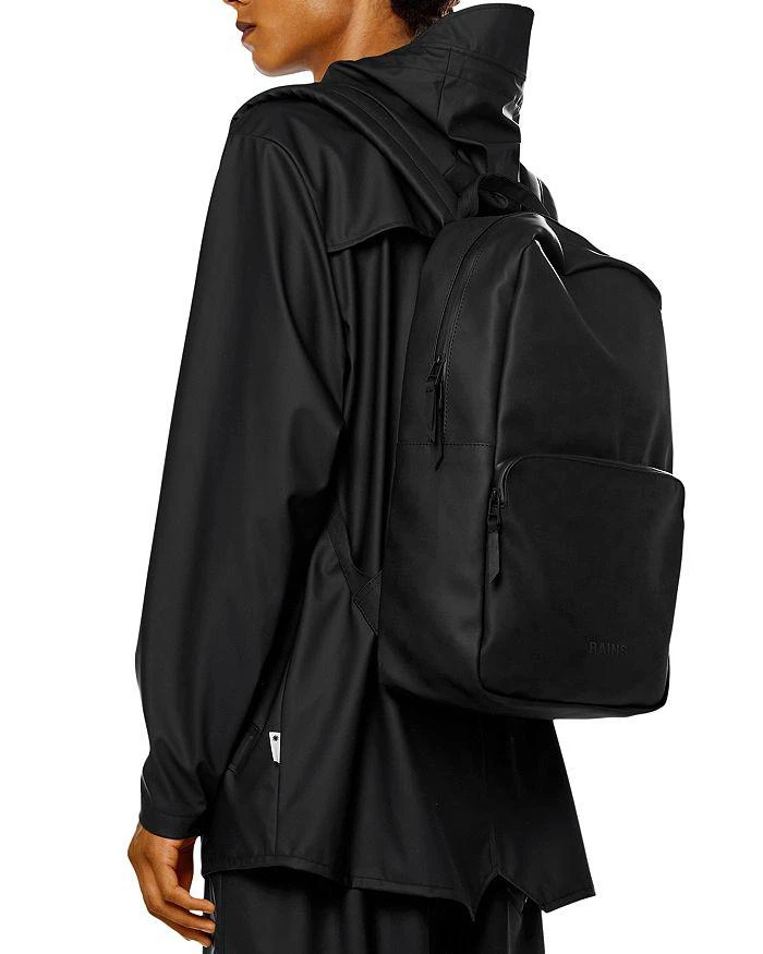 商品RAINS|Waterproof Field Bag Backpack,价格¥580,第2张图片详细描述