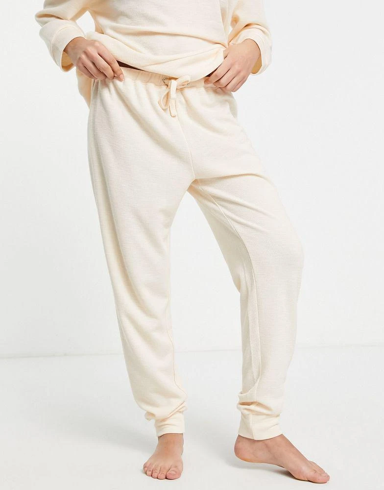 商品ASOS|ASOS DESIGN Petite lounge lightweight slubby sweat & jogger set in oatmeal,价格¥142,第4张图片详细描述