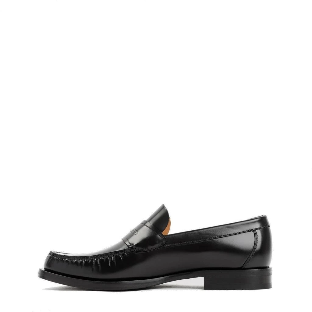 商品Salvatore Ferragamo|Ferragamo Logo-Embossed Slip-On Loafers,价格¥3053,第2张图片详细描述