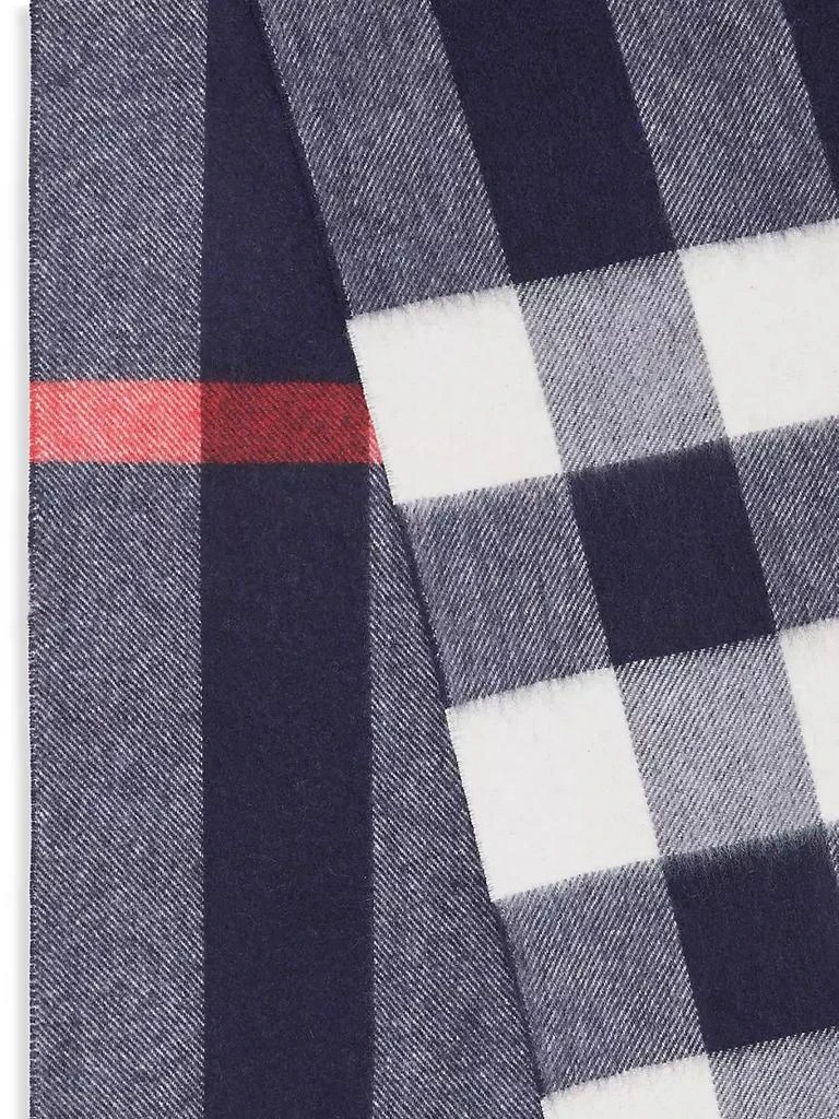 商品Burberry|Mega Check Cashmere Fringed Scarf,价格¥4871,第3张图片详细描述