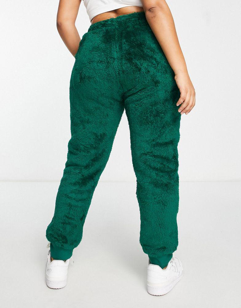 adidas Originals essentials fleece joggers in dark green商品第2张图片规格展示
