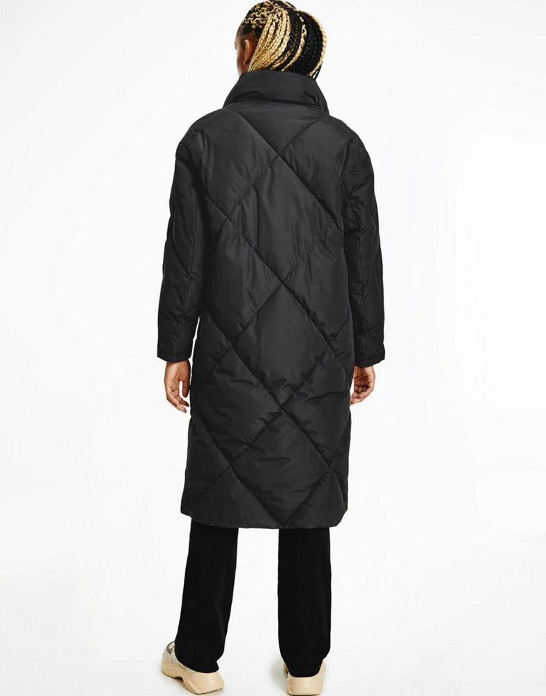 商品Tommy Hilfiger|Tommy Jeans longline padded coat in black,价格¥1303,第2张图片详细描述