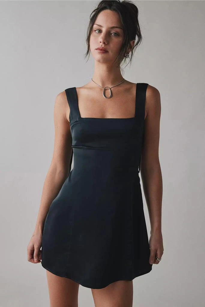 商品Urban Outfitters|UO Bri Double Bow Satin Mini Dress,价格¥292,第1张图片