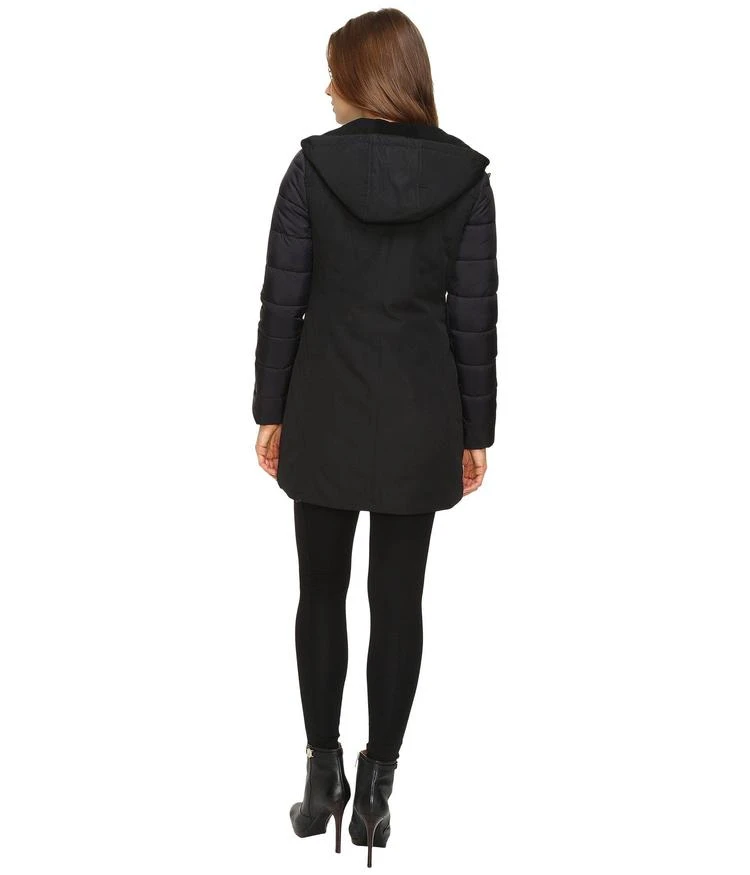 商品Tommy Hilfiger|Arctic Snorkel with Quilted Sleeves,价格¥1234,第3张图片详细描述
