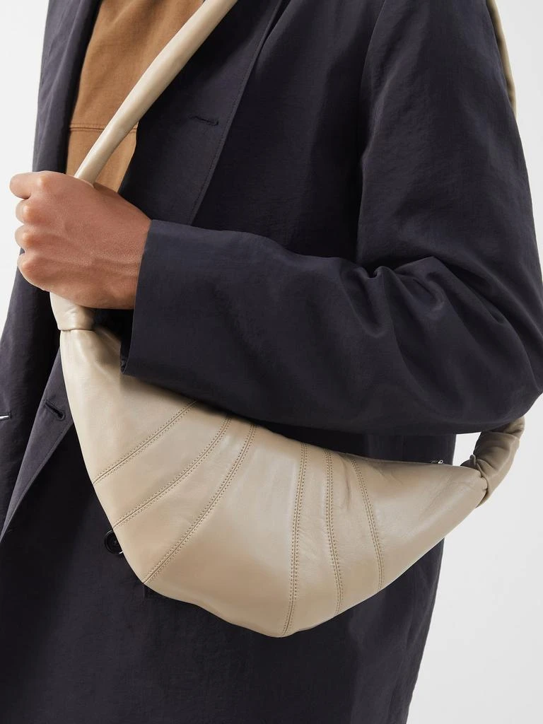 商品Lemaire|Croissant small leather cross-body bag,价格¥8796,第2张图片详细描述