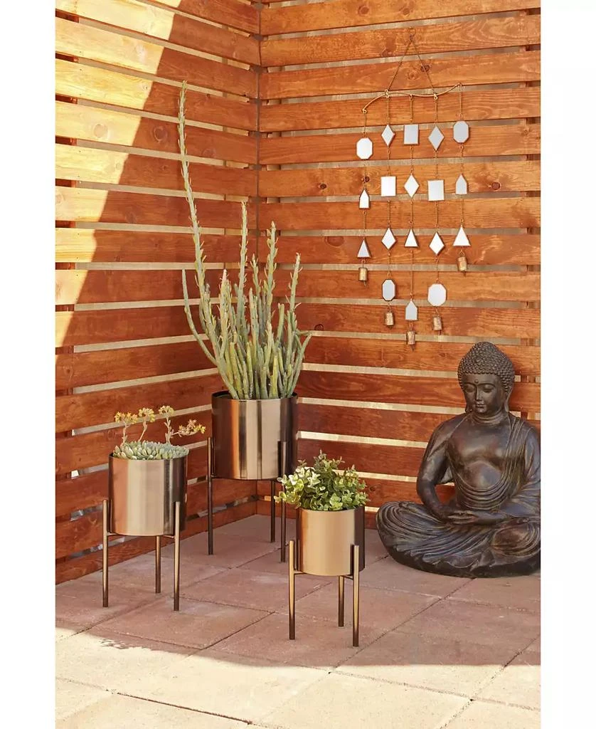 Contemporary Style Large Round Metal Planters in Stands, Set of 3 商品
