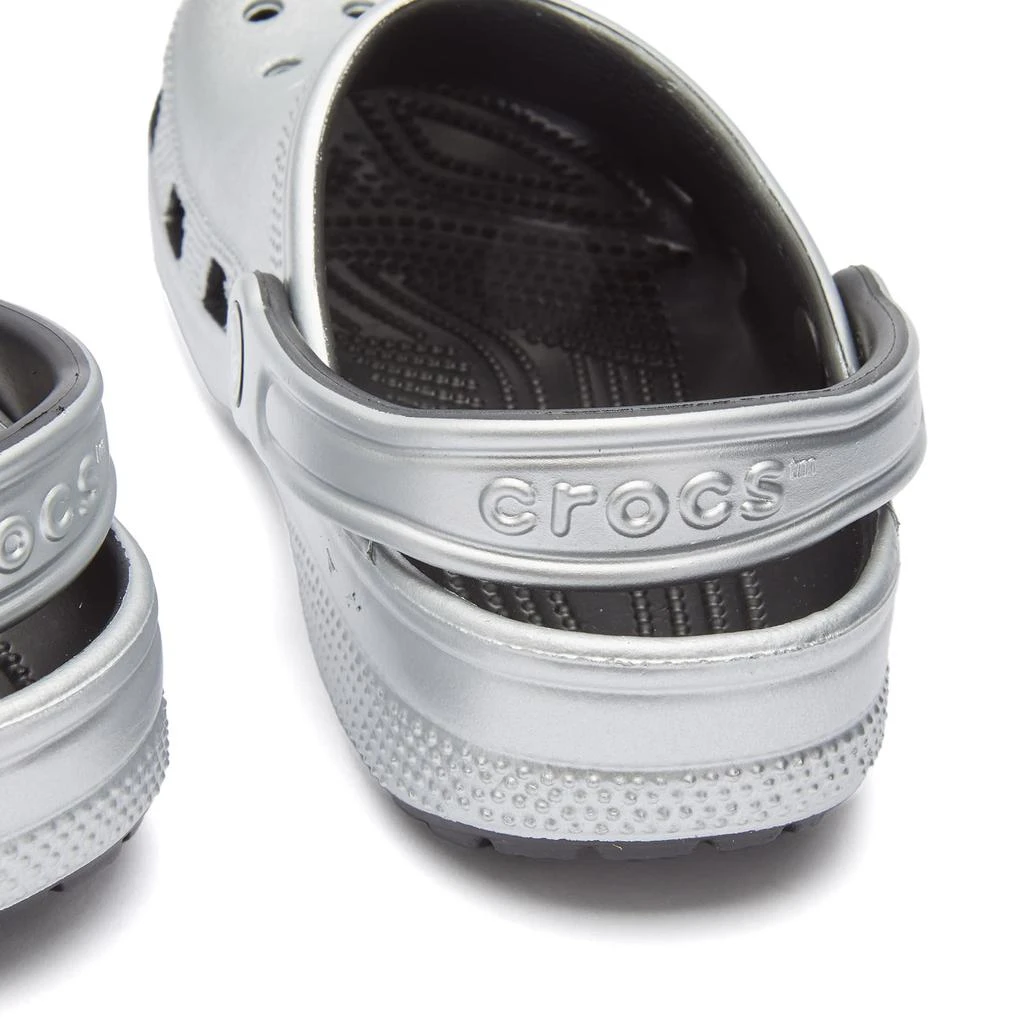 商品Crocs|Crocs Classic Metallic Clog,价格¥328,第4张图片详细描述