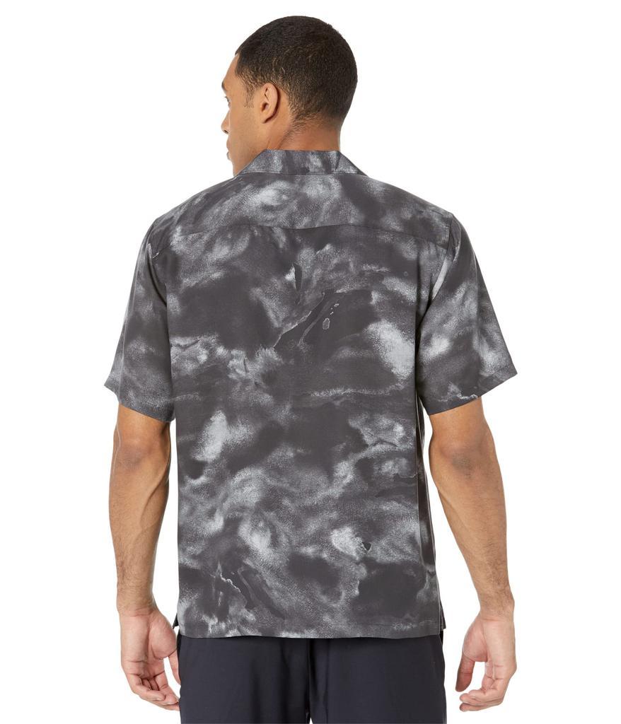 商品Theory|Noll Short Sleeve Cc Nt Cloud Print,价格¥485,第4张图片详细描述