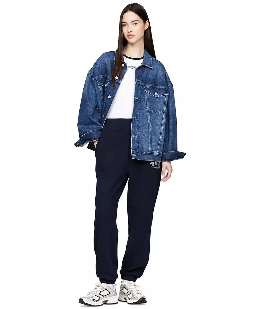 商品Tommy Jeans|Women's Daisy Oversized Flag Denim Jacket,价格¥624,第4张图片详细描述