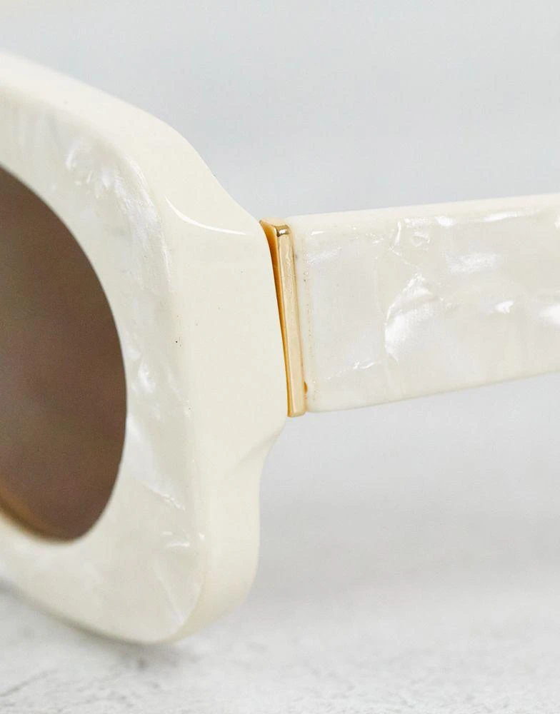 商品ASOS|ASOS DESIGN frame mid square sunglasses in white acetate transfer - WHITE,价格¥55,第4张图片详细描述