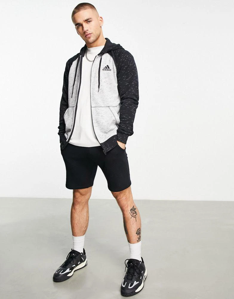 商品Adidas|adidas Essentials small logo hoodie in grey,价格¥224,第2张图片详细描述