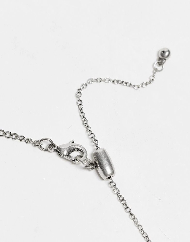 商品Reclaimed Vintage|Reclaimed Vintage unisex multirow necklace with cherub pendant in silver,价格¥140,第3张图片详细描述