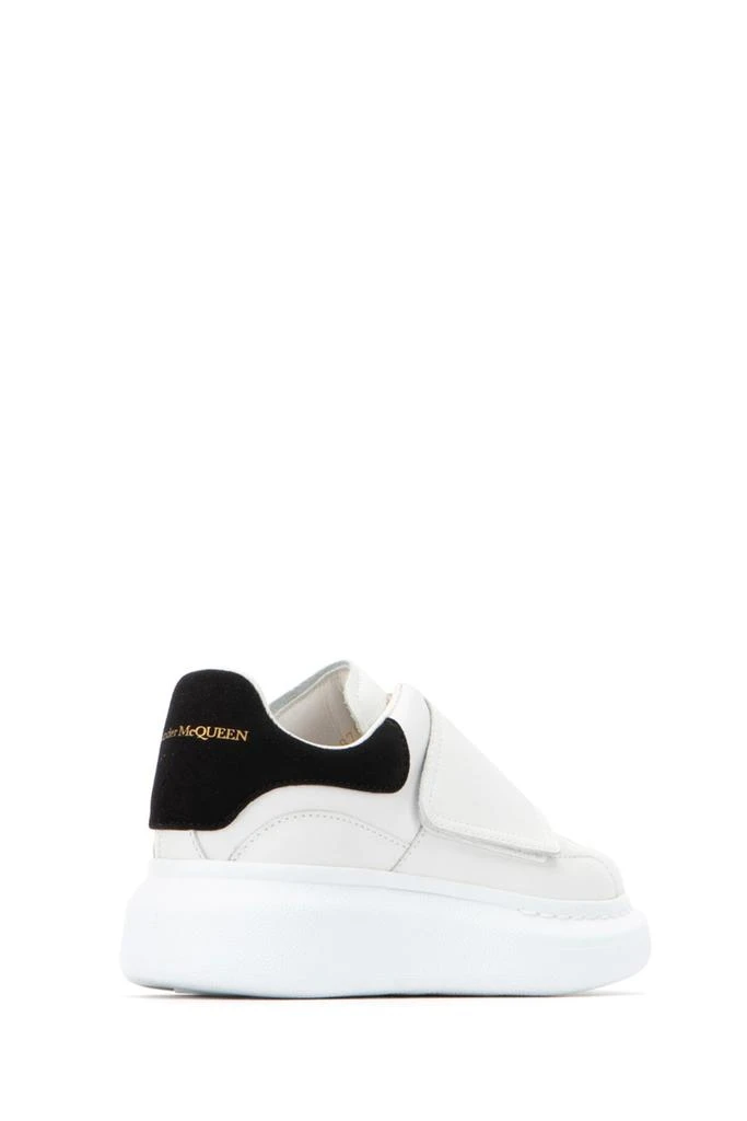 商品Alexander McQueen|Alexander McQueen Kids Oversized Velcro Strap Sneakers,价格¥1594,第3张图片详细描述