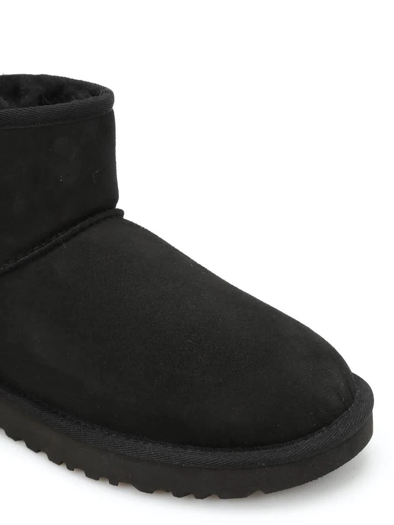 商品UGG|UGG Mini Classic Ii Black,价格¥1192,第3张图片详细描述