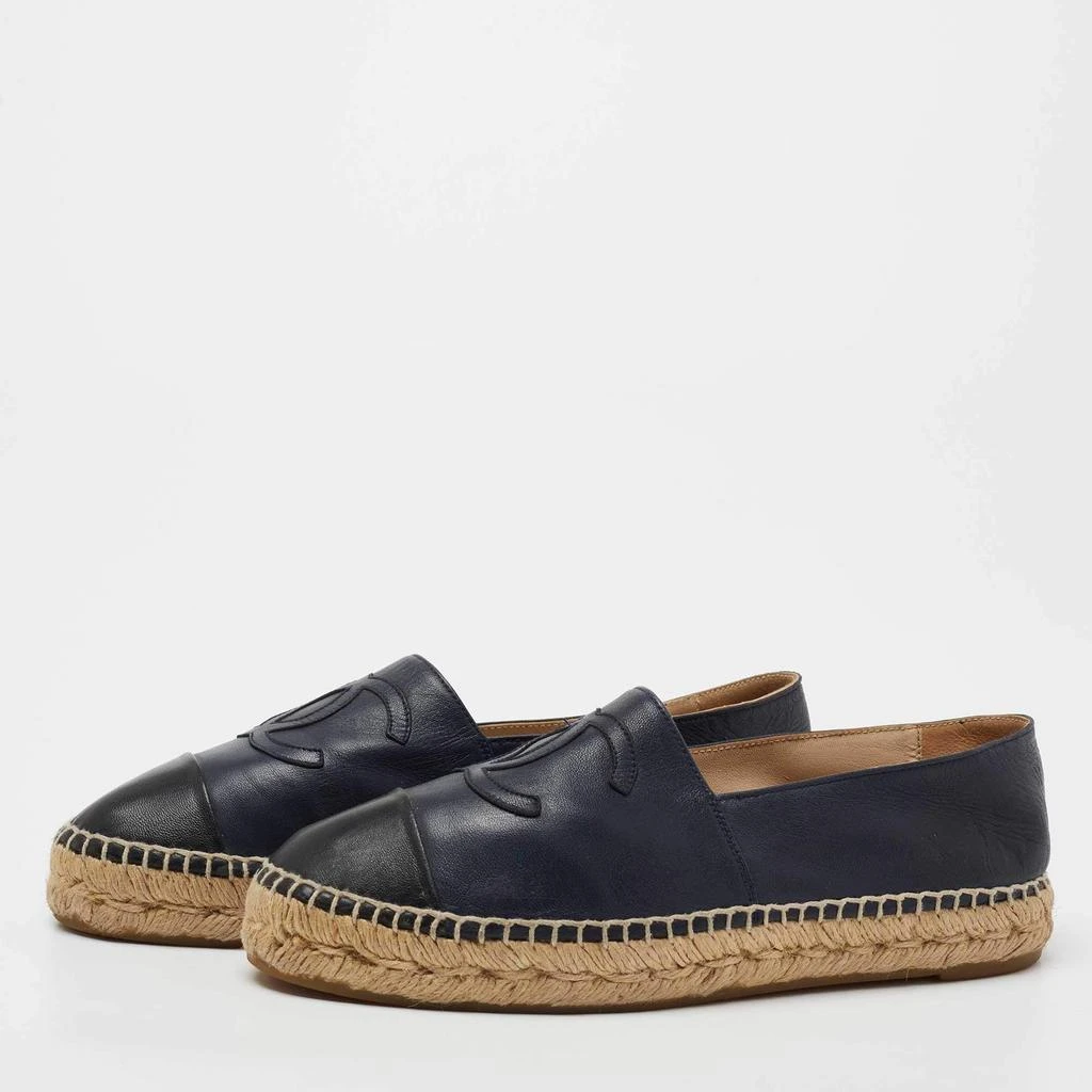 商品[二手商品] Chanel|Chanel Navy Blue/Black Leather Cap Toe CC Espadrille Flats Size 38,价格¥3851,第2张图片详细描述