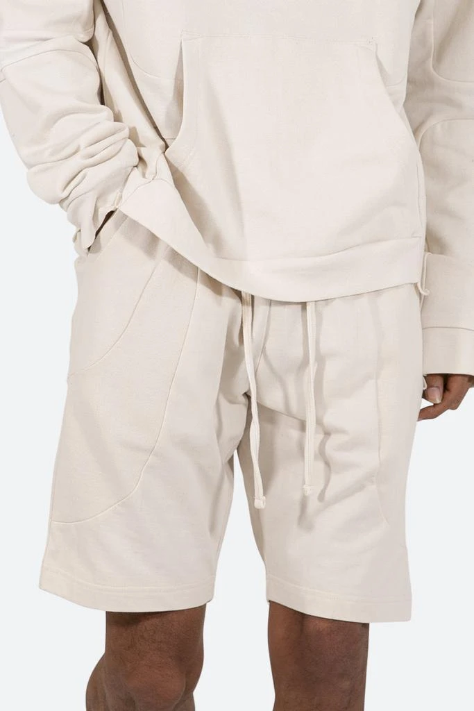 商品MNML|Geo Paneled Sweatshorts - Off White,价格¥152,第2张图片详细描述